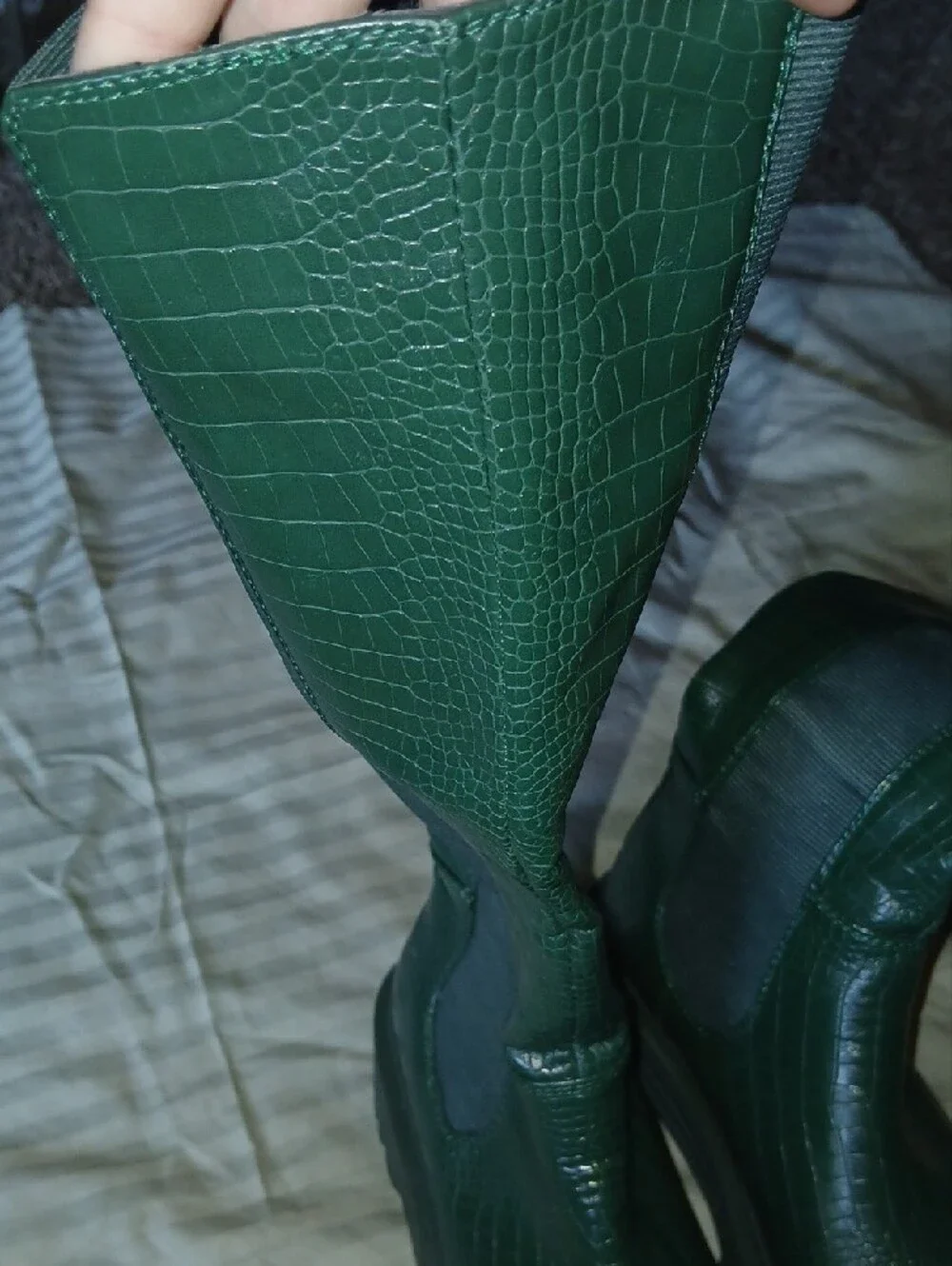 Azalea Wang Womens Sue Green Croc Print Pull On Platform Lug Sole Boots Sz: 6